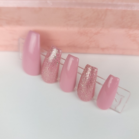 Glamour Nails (Press-on Nails) - Picture 5 of 8